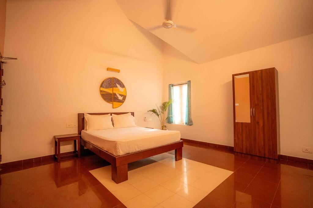 Baywatch By Grha - A Picturesque Beachfront Villa Calicut Eksteriør billede
